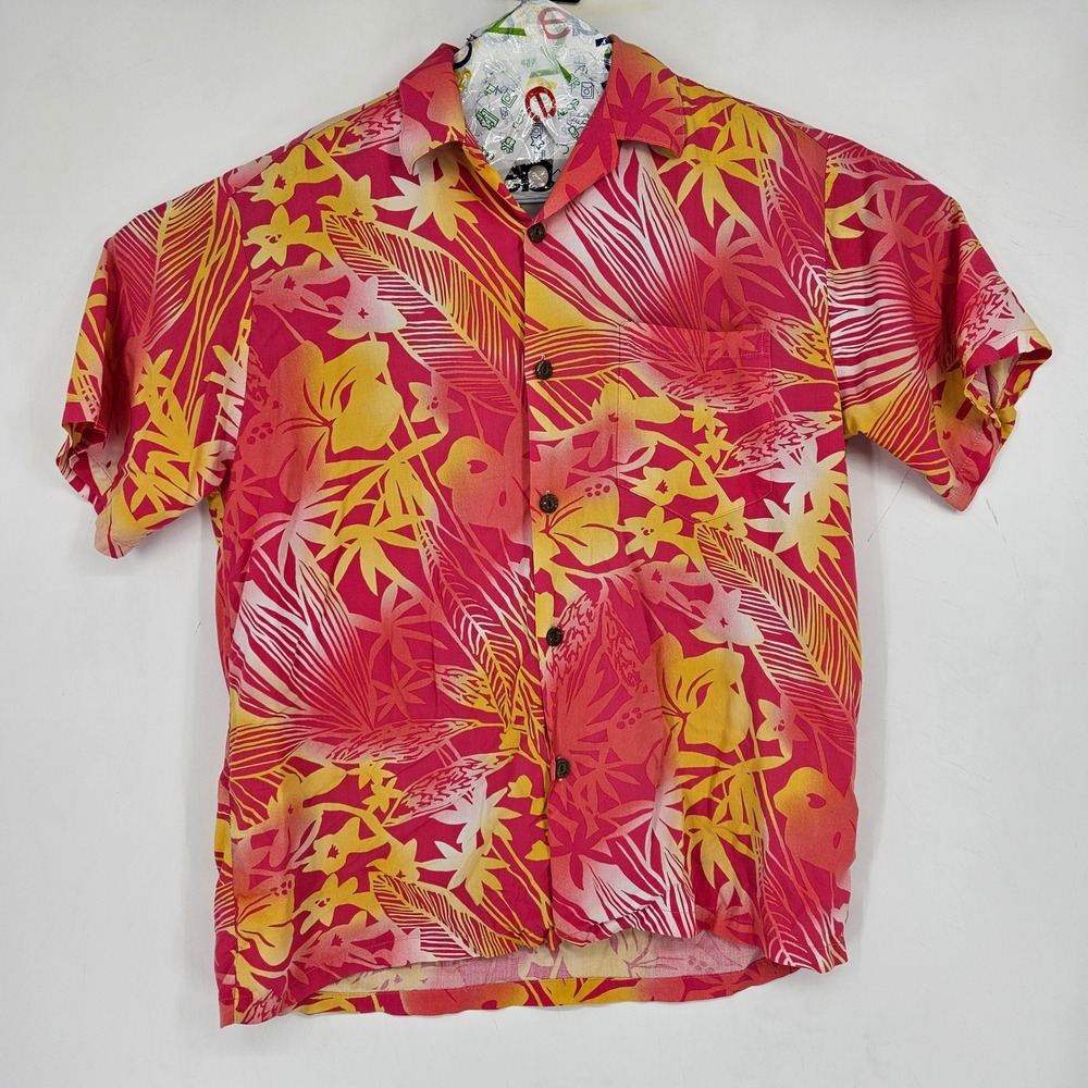 Vintage Hilo Hattie Shirt Mens Medium Button Up Honolulu Hawaiian Floral AOP
